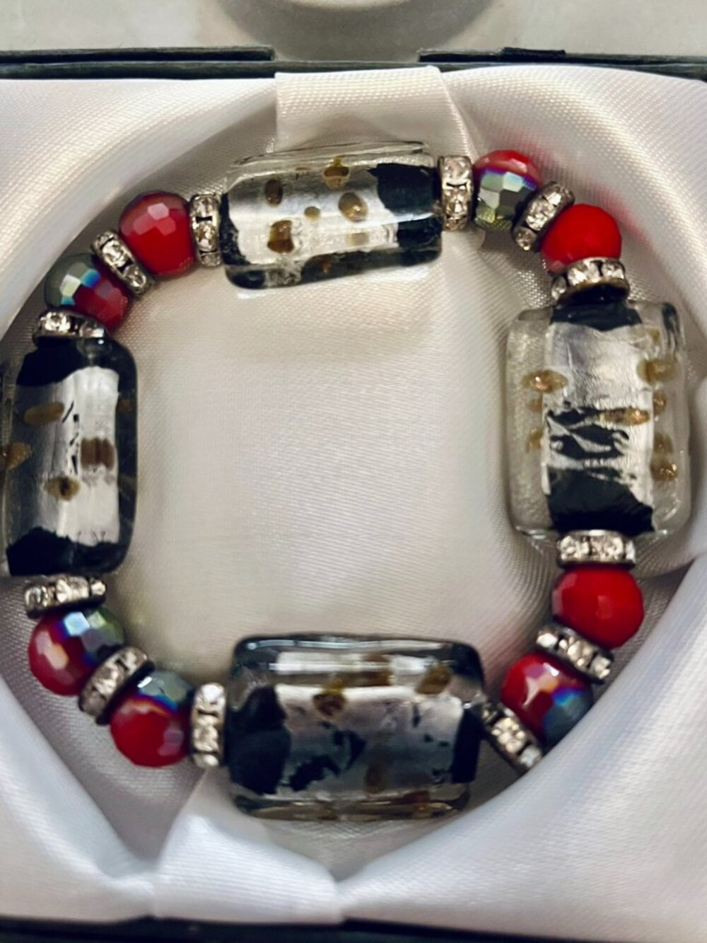 Red Black Silver & Gold Art Glass Bead Stretch Bracelet – Statement Jewelry